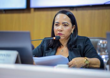 Concita Pinto busca conscientização de jovens sobre importância do voto