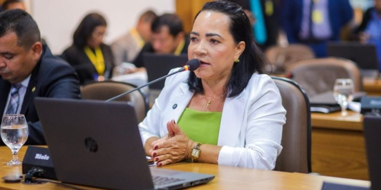 Projeto de lei estabelece benefícios em eventos para pessoas com TE