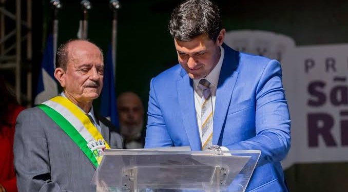 De Aliado a Rival: Natércio Sinaliza Rompimento com Prefeito Durante a Folia