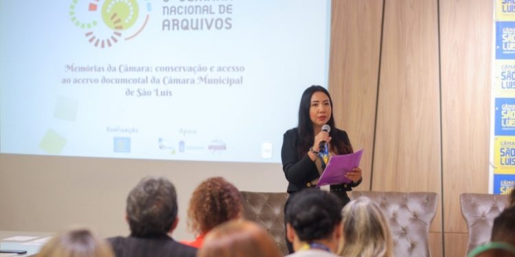 Câmara de São Luís promove roda de conversa para debater preservação de arquivos históricos