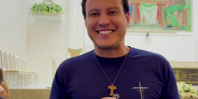 Felipe Camarão participa da inauguração da nova Catedral de Nossa Senhora de Fátima em Imperatriz