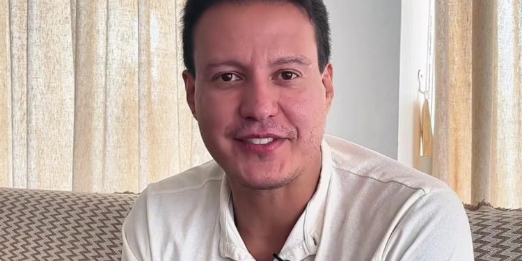 Websérie destaca a evolução da carreira de Felipe Camarão ao longo de duas décadas