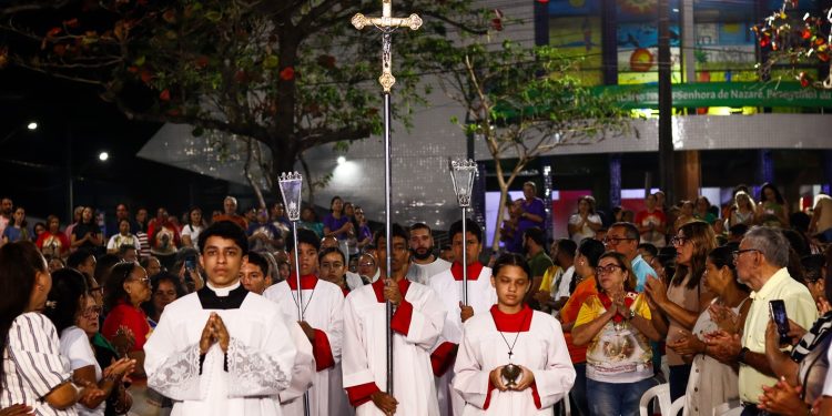 Fé em movimento: troca do Manto no sábado (18) e grande procissão no domingo marcam o Círio em São Luís