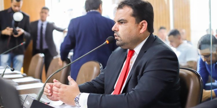 Cinco anos, cinco paralisações: relatório rejeitado da CPI vira símbolo do colapso no sistema