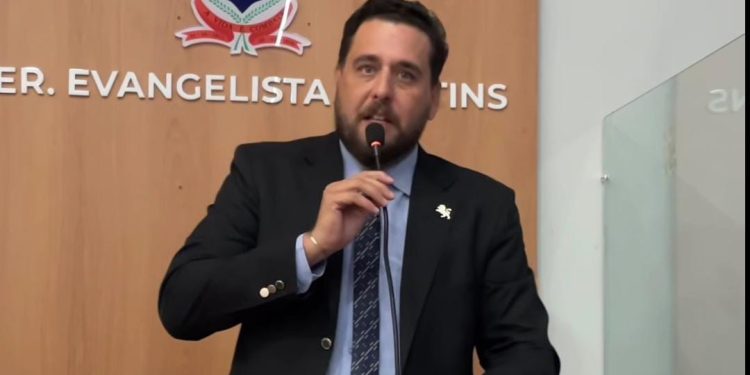 Educação em Caxias no centro da polêmica: denúncia aponta aluguel milionário e professores sem rateio do Fundeb