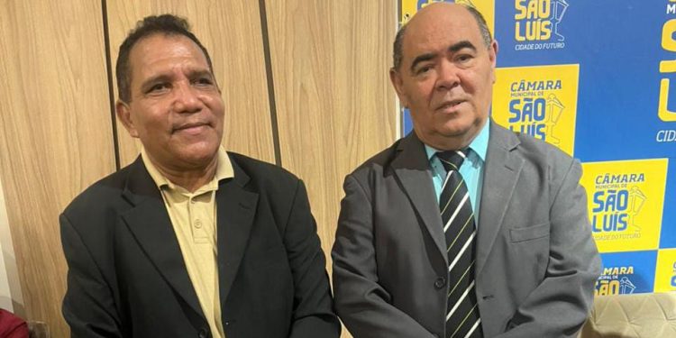 Astro de Ogum homenageia Sebastião Santos com a Medalha Simão Estácio da Silveira, maior honraria da Câmara Municipal de São Luís, nesta quarta-feira