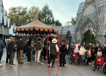 Othelino Neto é flagrado novamente nos EUA e mantém silêncio sobre viagem internacional