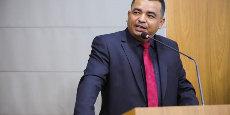 Patrimônio milionário e agressão: Gaguinho vira alvo de críticas e cobranças por transparência