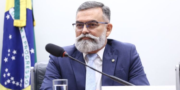 Allan Garcês se despede da Câmara após período como suplente de deputado federal pelo Maranhão