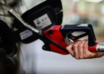 Subsídio ao diesel busca frear impactos de crise internacional no Brasil