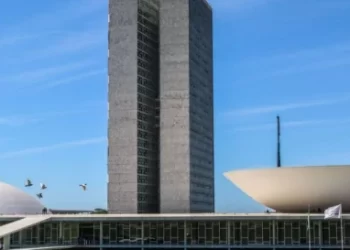 Recesso se aproxima e propostas importantes ficam travadas no Congresso