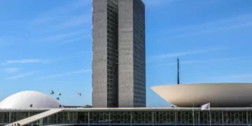 Recesso se aproxima e propostas importantes ficam travadas no Congresso