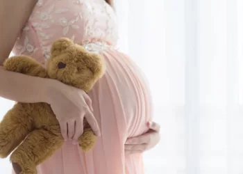Gravidez infantil no Maranhão expõe subnotificação de violência e riscos à saúde, aponta estudo