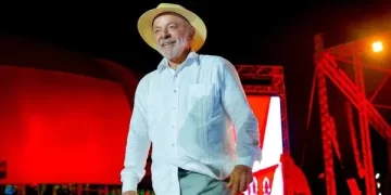 Sigilos bancários entram no centro da eleição após Lula cobrar transparência de Flávio Bolsonaro